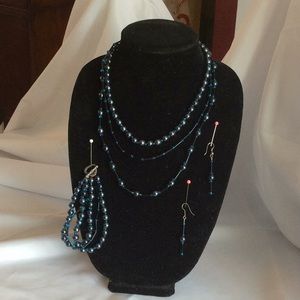 Necklace set of three